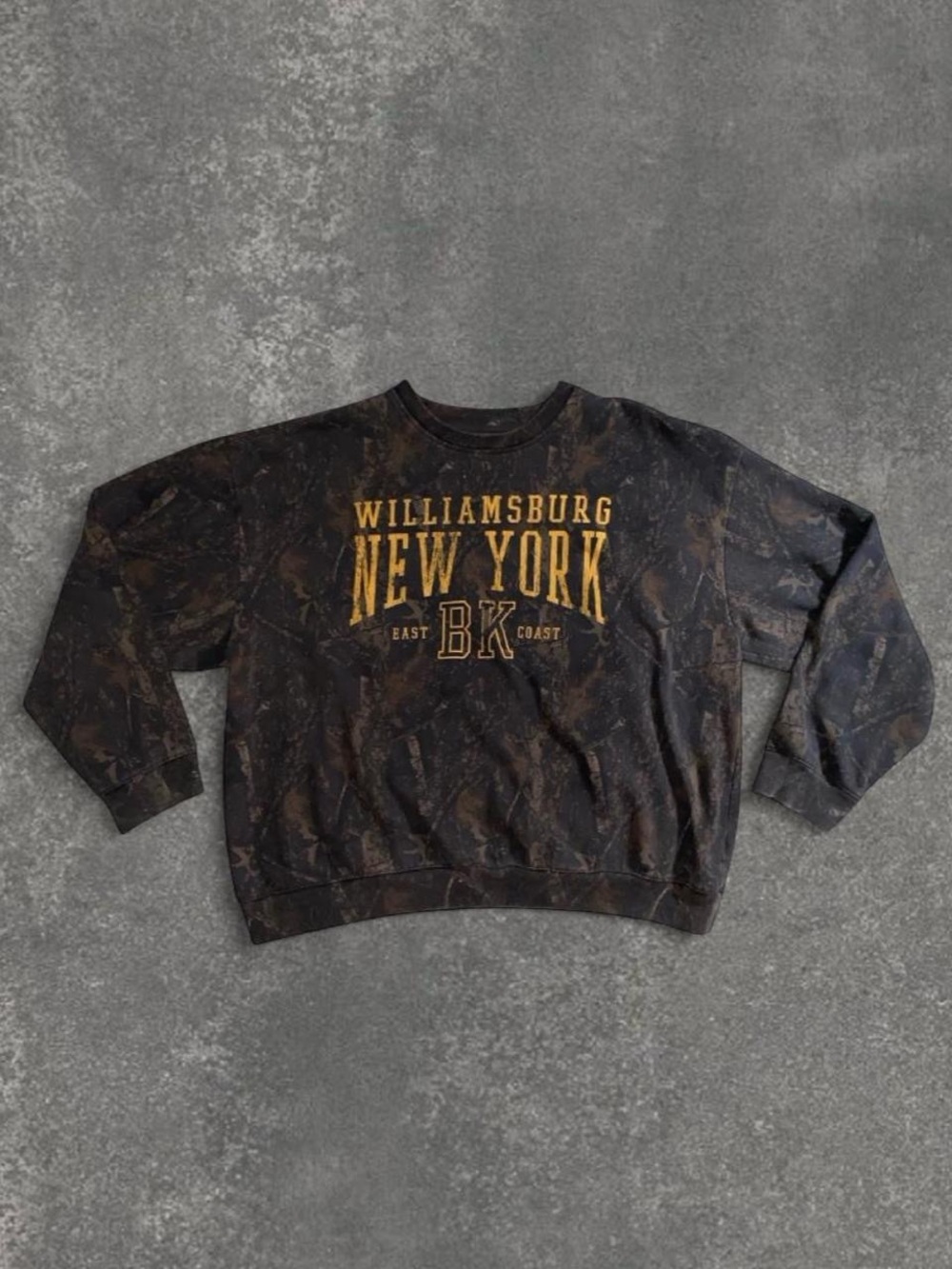 Williamsburg New York BK Graphic Crewneck Sweater - Camouflage